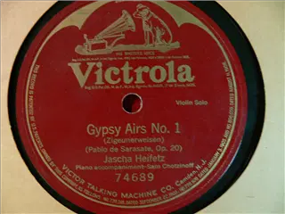 small_victrola 74689.webp